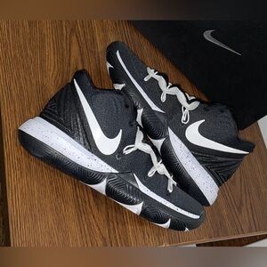 Nike Kyrie 5 TB Black White
